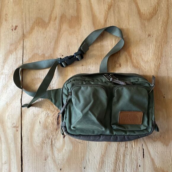 The North Face Other - The North Face Utility Green Belt Bag OS